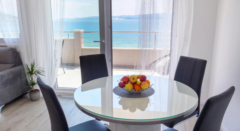 Apartmani Ticinovic — Hotel in Duce