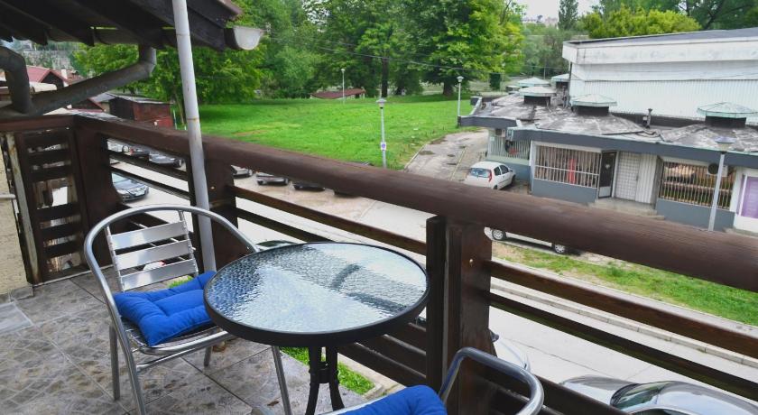 Riverside apartment #1. View over Fortress Kastel photo