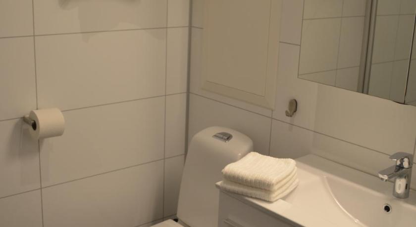 Einemo Apartments photo