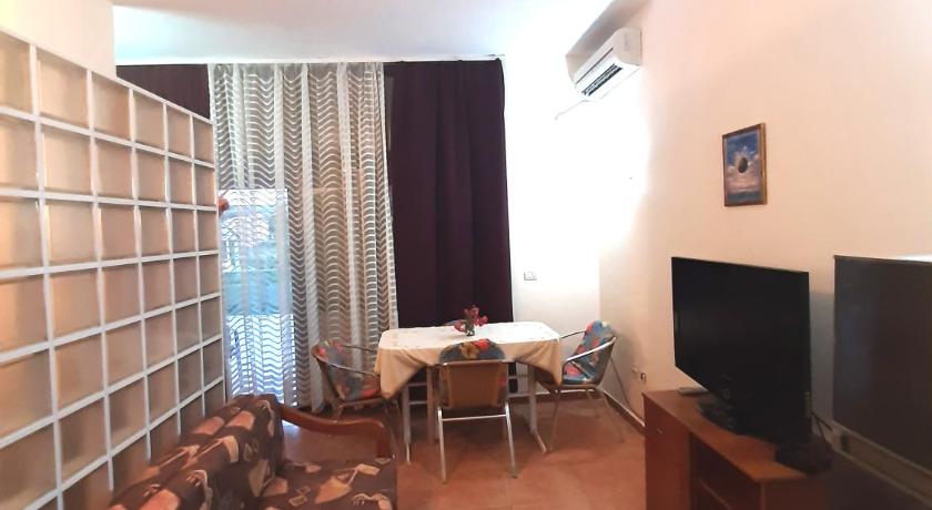 Apartament Near The Sea In Golem For 5 Persons Prices Photos