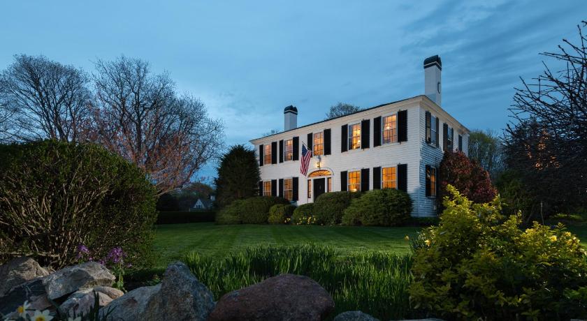 Candleberry Inn on Cape Cod — Hotel in Brewster (MA)