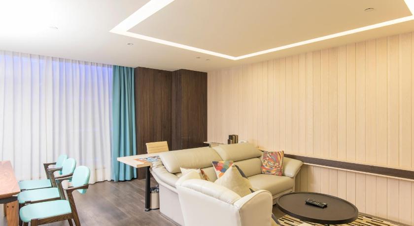 Image of Suite Room 4