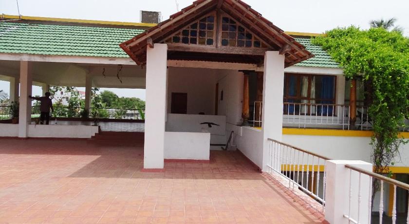 Nalla Eco Beach Resort photo