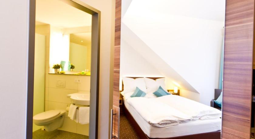 Wohlfuhl-Hotel Neu Heidelberg photo