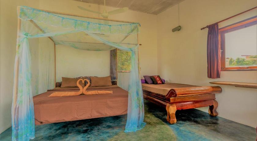 Image of Villa with Air Conditioning and Sea View 0