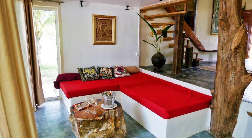 Image of Beach Front Superior Villa with Air Conditioning and Hot Water 8