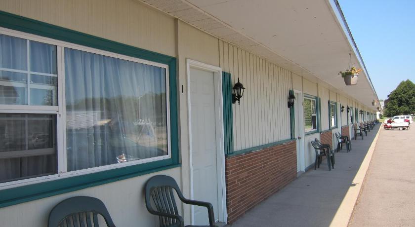 Fundy Spray Motel photo