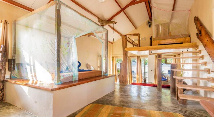 Image of Beach Front Superior Villa with Air Conditioning and Hot Water 4