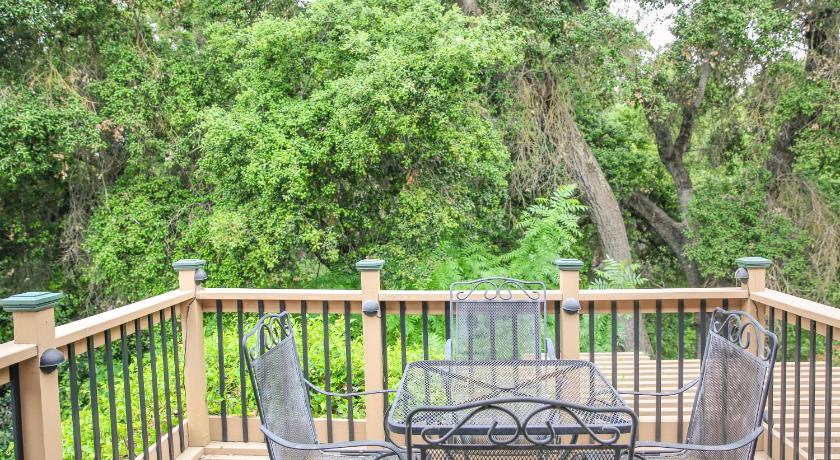 The Eden House Vineyard photo