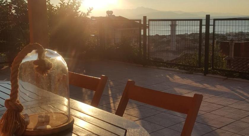 Airport Friendly House 1 — Hotel in Athens