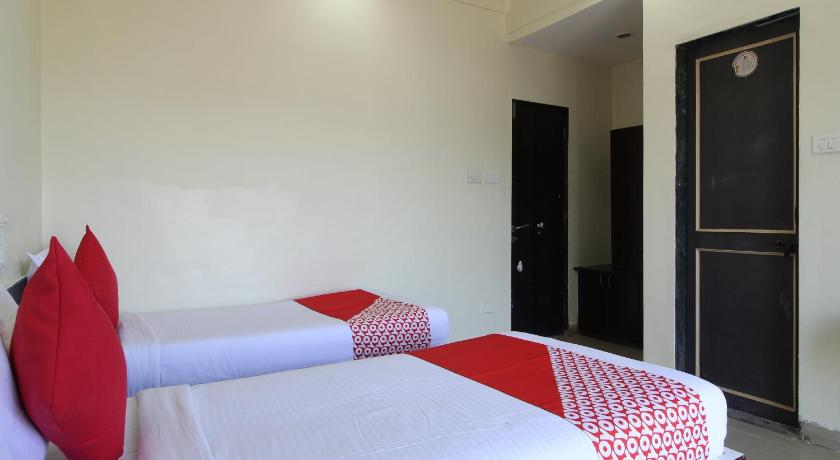 OYO Flagship 39396 Hotel Mayur