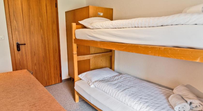 Image of Apartment 12