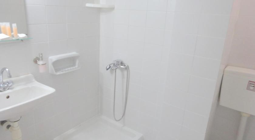 Kamakaris Rooms photo