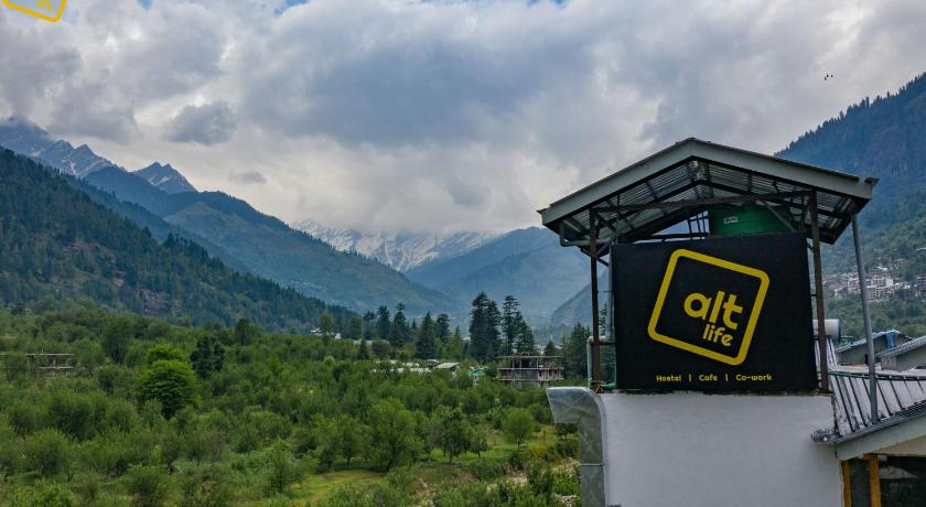 Alt Life Hostels - Manali photo