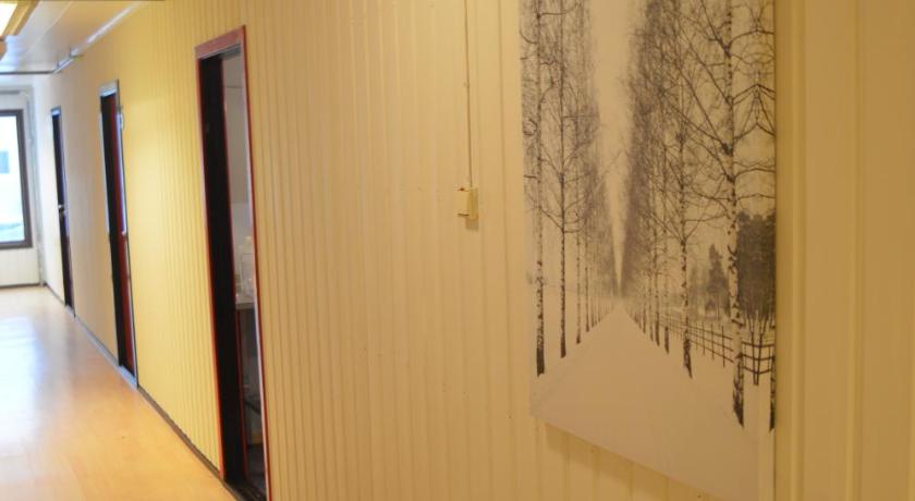 Lyngenfjord, Frøyas hus photo