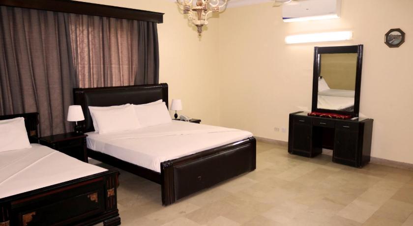 Mashwani Guest House Def In Karachi Room Deals Photos