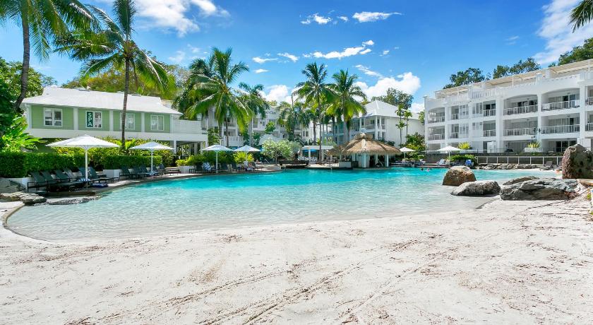 Beach Club Private Apartments Palm Cove photo