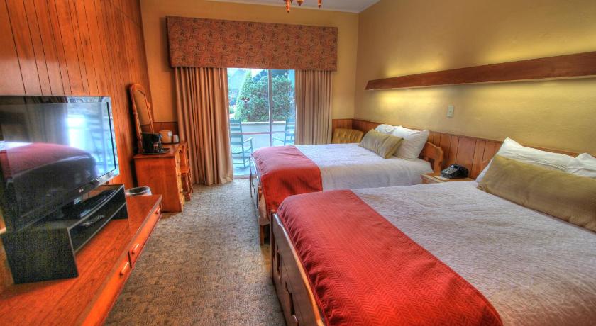 Image of Standard Room, Two Double Beds 0