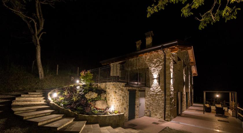 Agriturismo Casarai — Hotel in Zone