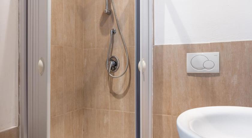 Image of Double Room with Private Bathroom 2
