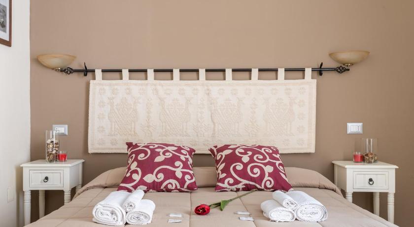 Image of Double Room with Private Bathroom 12
