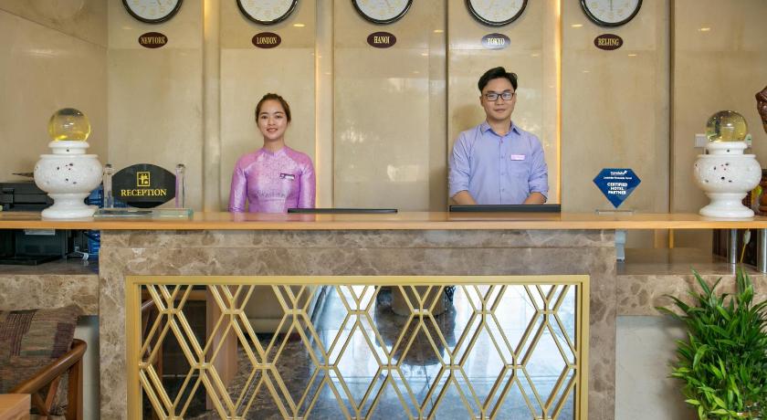 ダナン Lavender Riverside Hotel 4つ星 ホテル レストラン