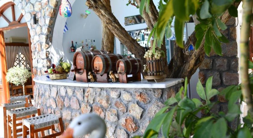 Philoxenia Hotel & Studios photo