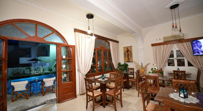 Philoxenia Hotel & Studios photo