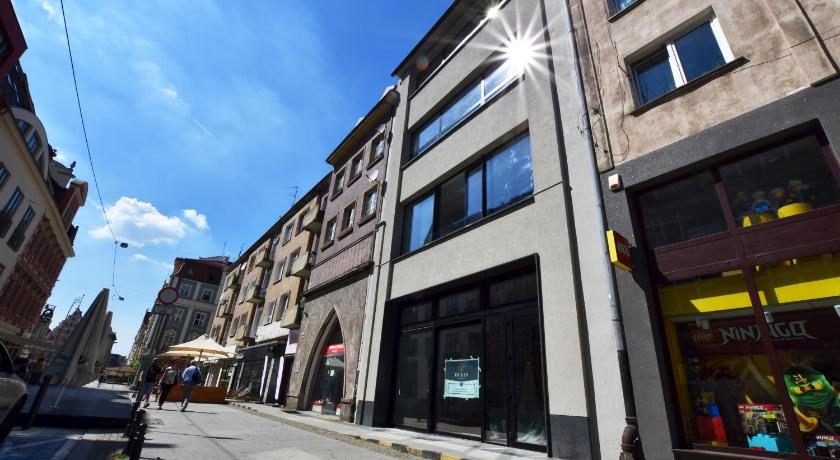 DUKES Apartments - Wita Stwosza — Hotel in Wroclaw