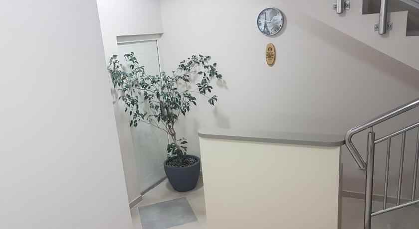 貝爾格勒 Airport view Apartment 3星级 民宿 大堂