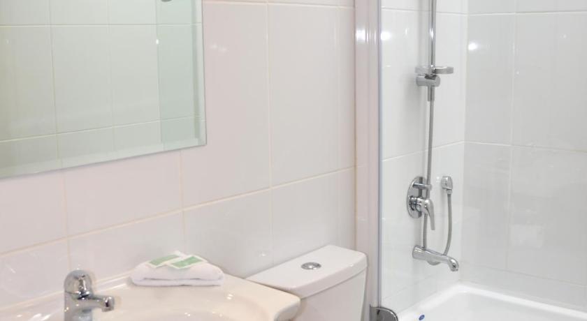 Image of 3 Bedroom Executive Apartment 12