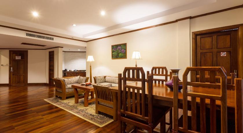 Image of King Suite 9