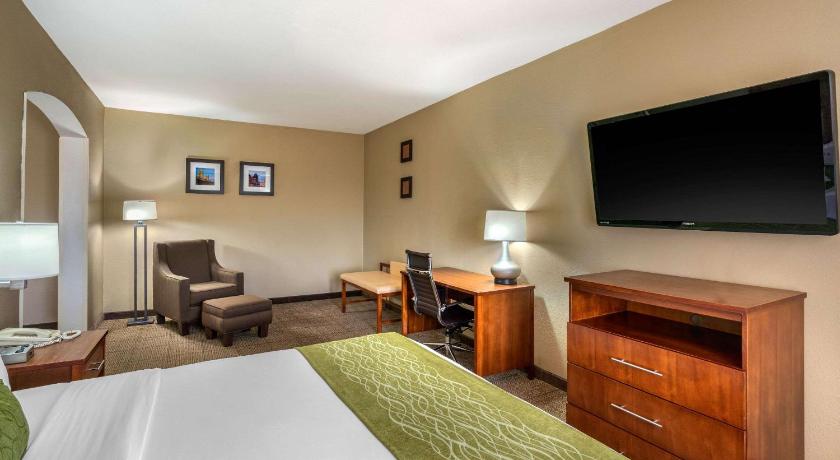 Comfort Inn & Suites Sacramento – University Area