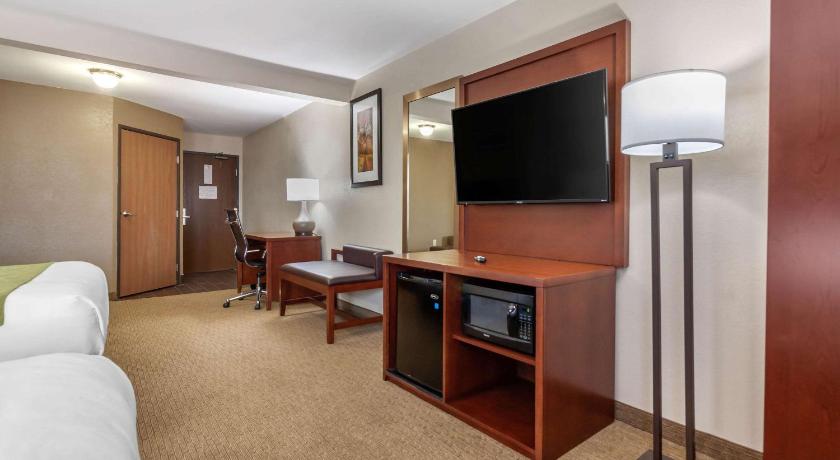 Comfort Suites Omaha East-Council Bluffs