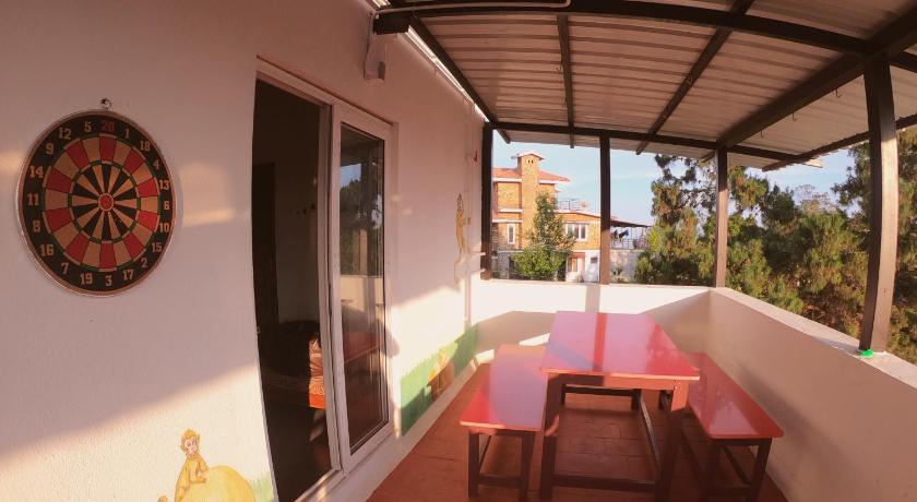 Trippr Kodaikanal Backpacker Hostel photo