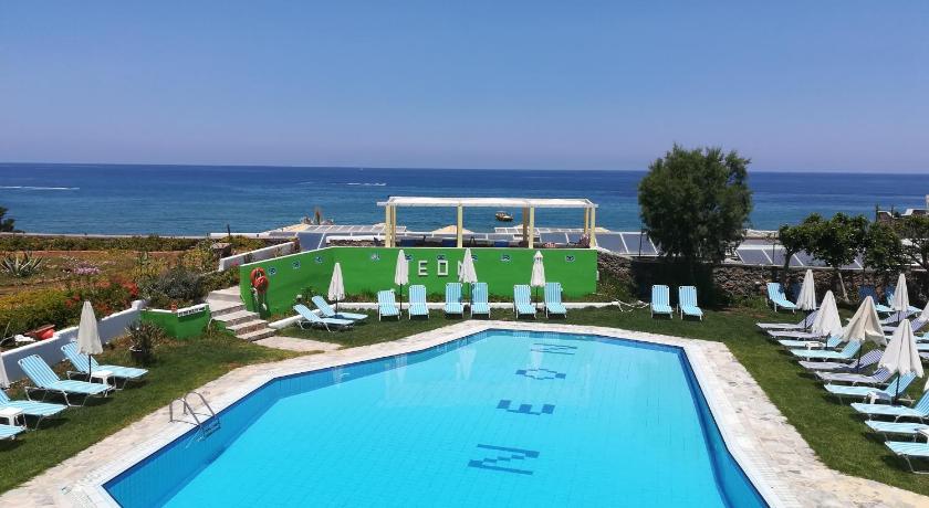 Image of Twin Room with Sea View 4