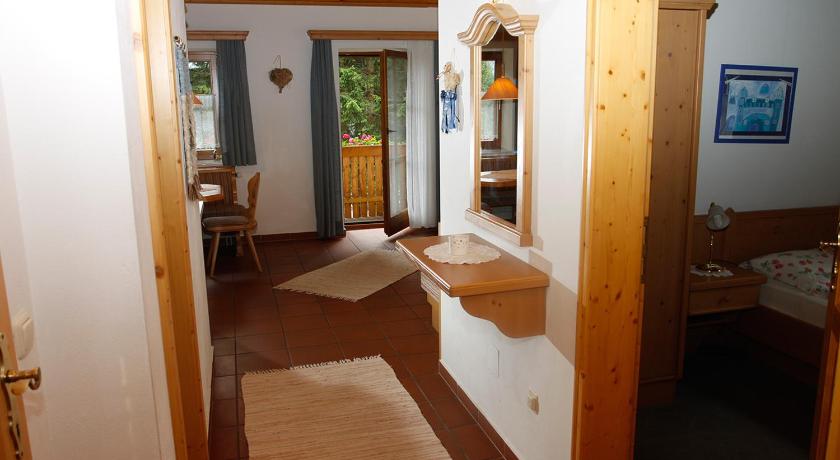 Image of Apartment with Bathroom 10