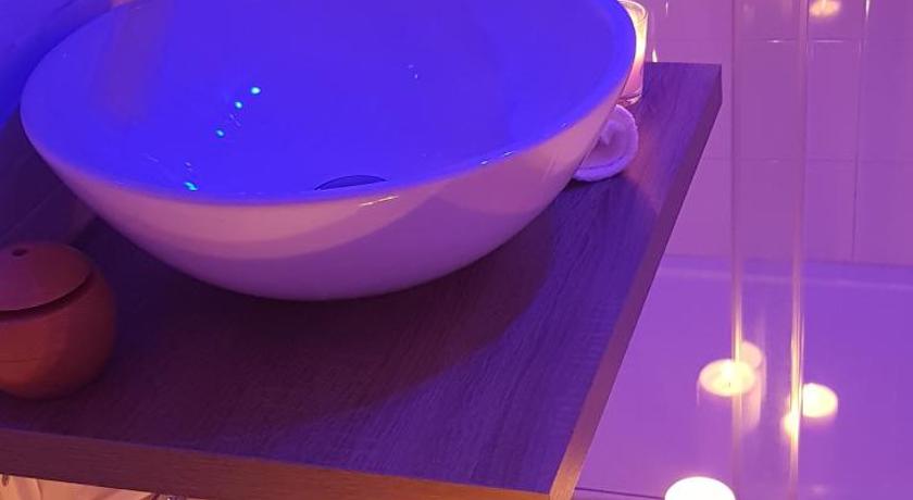 Casa Albicocca. In the heart of the old town. - image 13