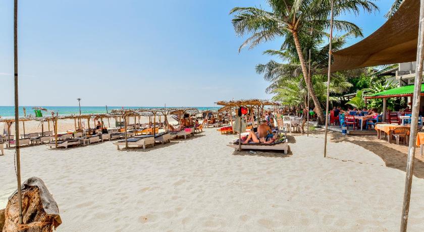 International Beach Hotel & Restaurant