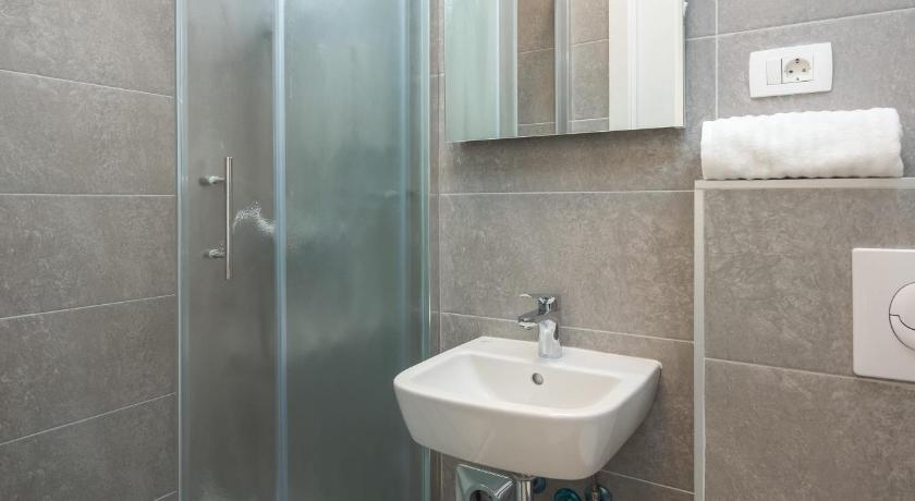 Luxury Studios & Rooms Seven photo