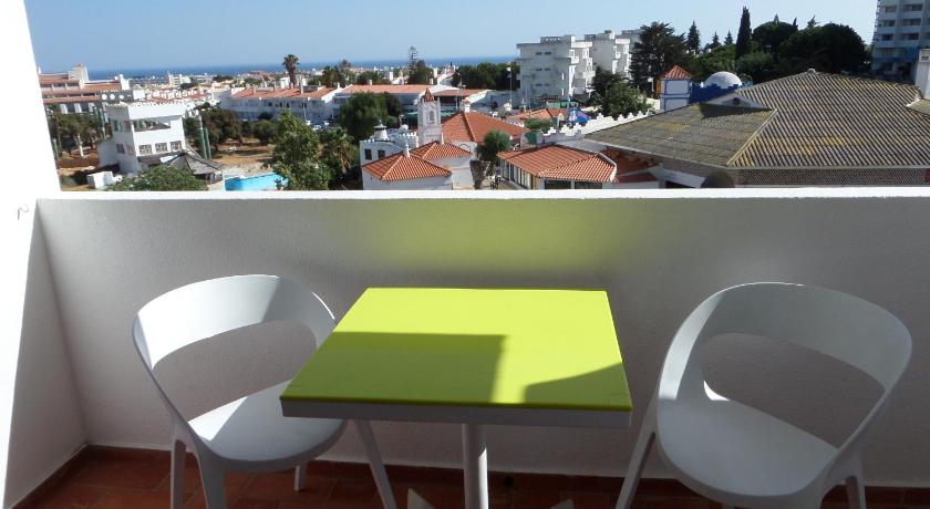 Image of One-Bedroom Apartment with Pool or Sea View (3 Adults) 1