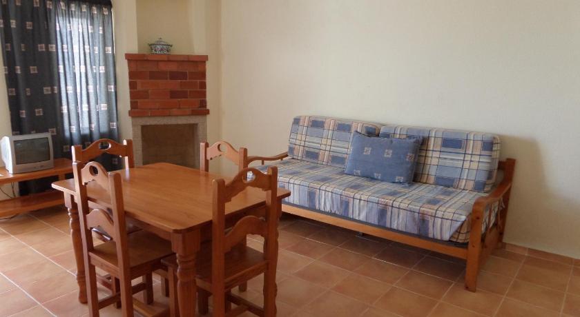 Image of One-Bedroom Apartment with Pool or Sea View  (2 Adults) 5