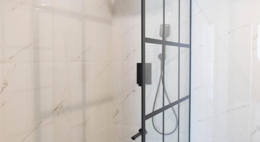 Ikies Luxury Apartments photo