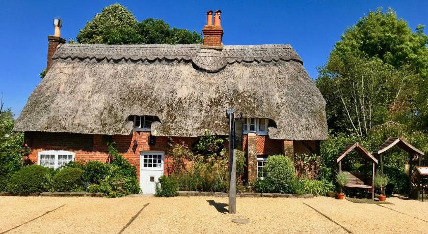 Thatched Cottage Hotel photo