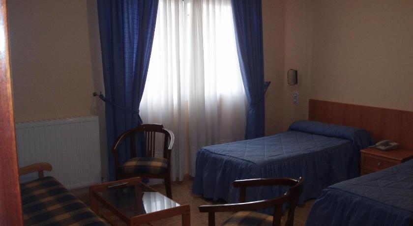 Hotel Los Hermanos photo