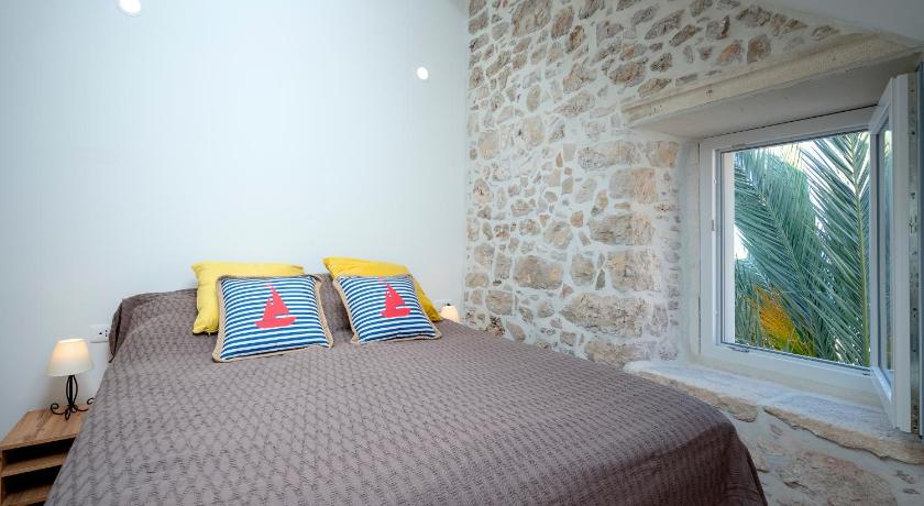 Exclusive Boutique Seaside Suites photo