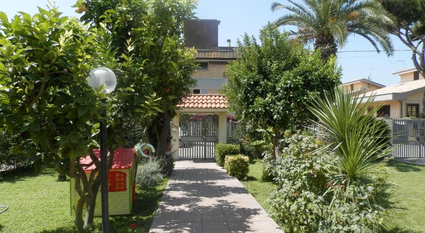 Luana Inn Holiday photo