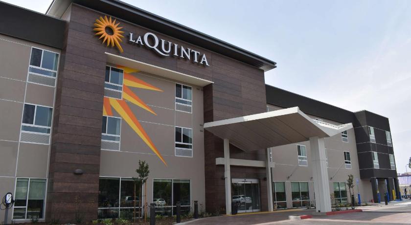 LaQuinta Inn & Suites by Wyndham San Bernardino photo