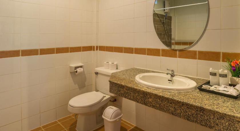 Image of Basic Triple Room 2