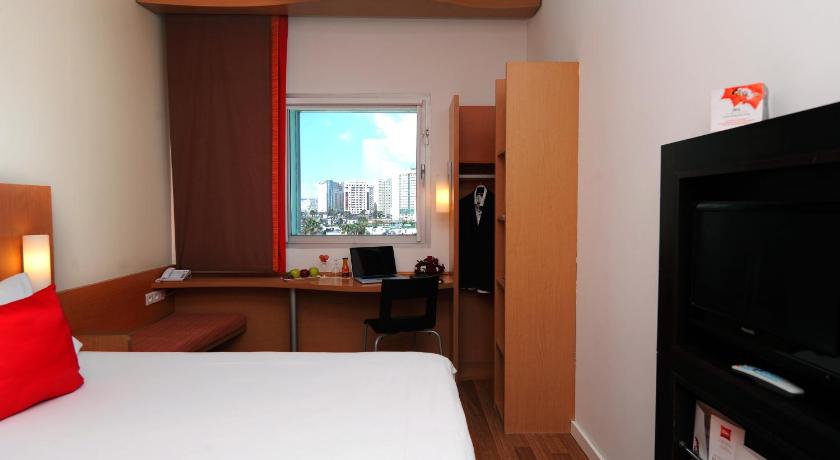 Image of Standard Double Bed 10